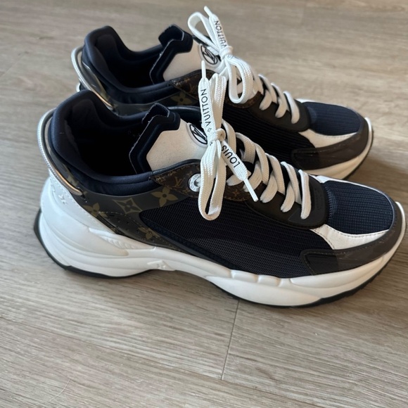 Louis Vuitton Run 55 Sneaker - Picture 2 of 8